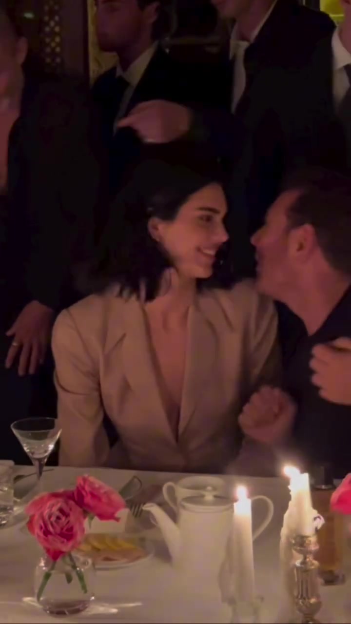 布克看了会后悔吗詹娜